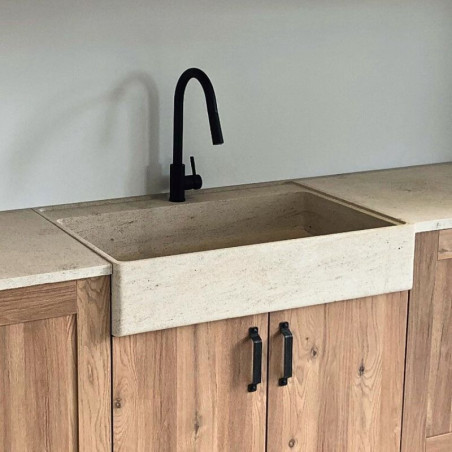 Plan de travail en pierre beige du Nivernais