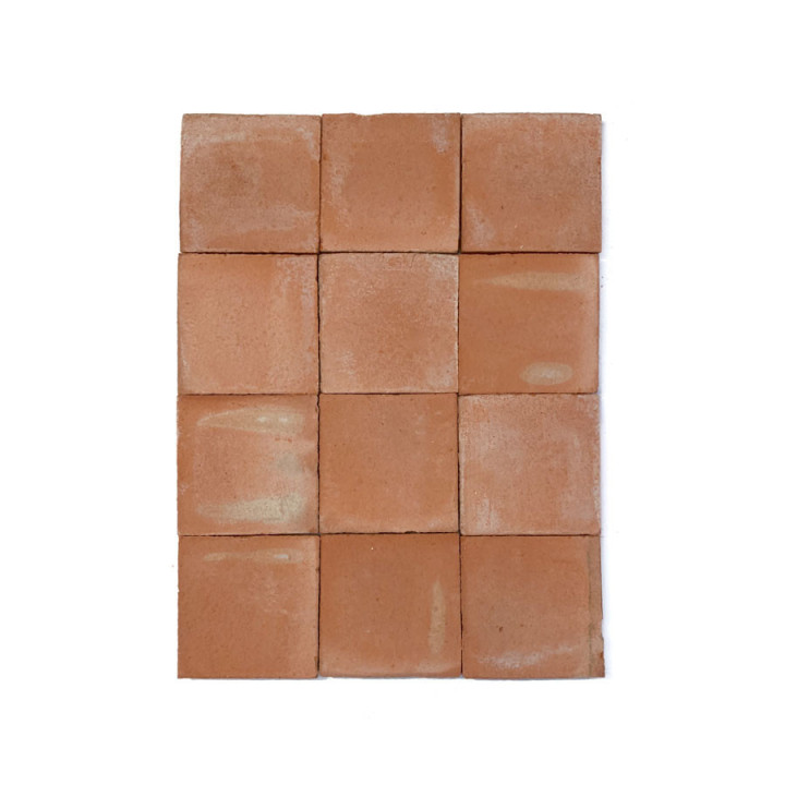 Tomette carrée moulée main paillée rouge