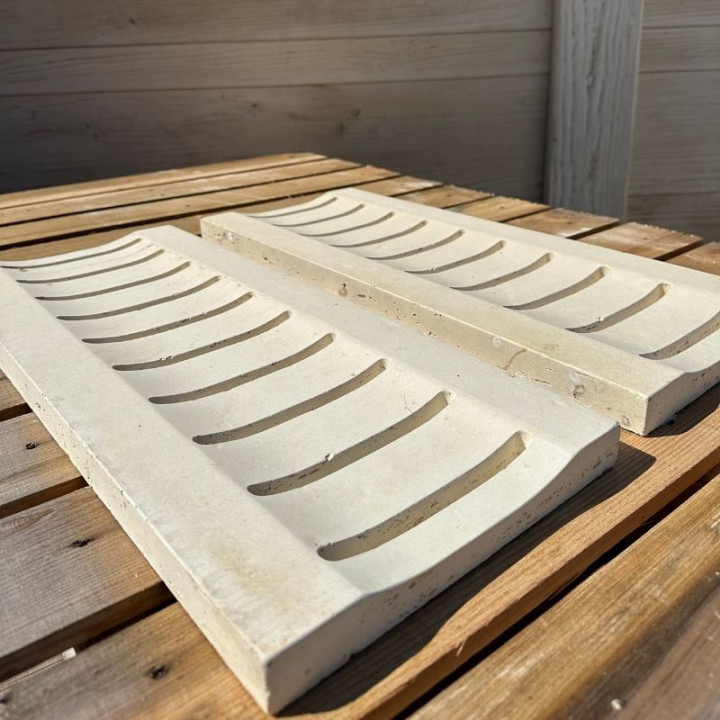 Caniveau percé en pierre