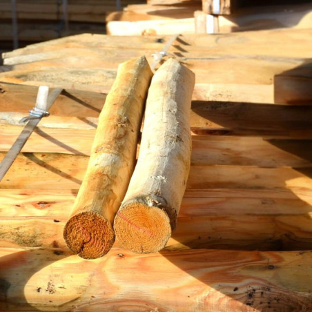 Piquet rond en Châtaignier écorcé