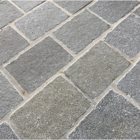 Pavé pierre calcaire extérieur Écurie – Allée et zone carrossable