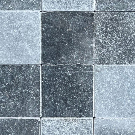 Zoom sur pavé en pierre bleue