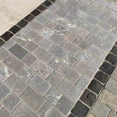 Pavé gris bleuté