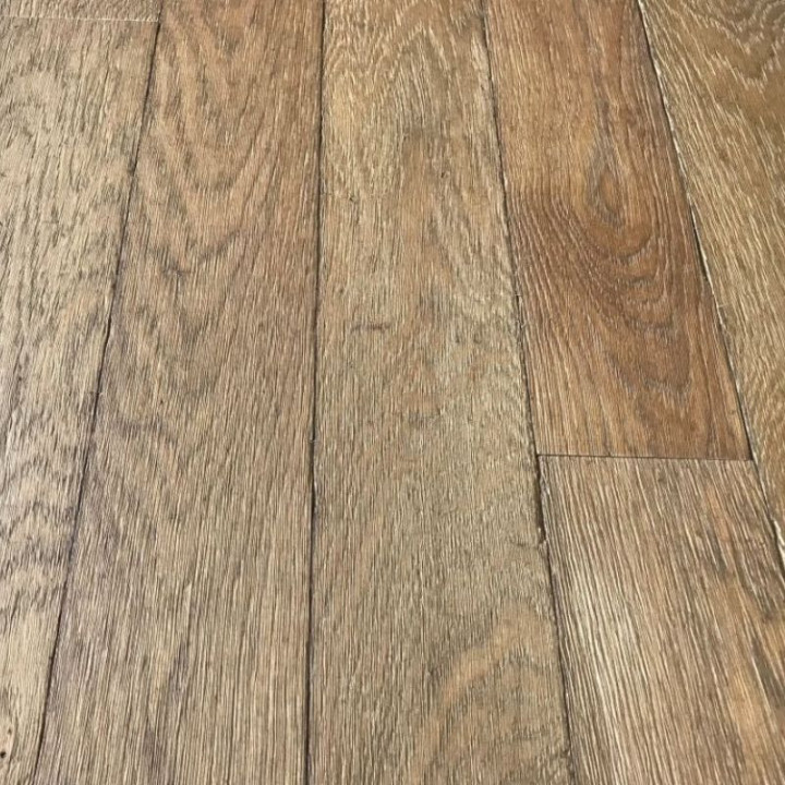 Parquet classique vieilli