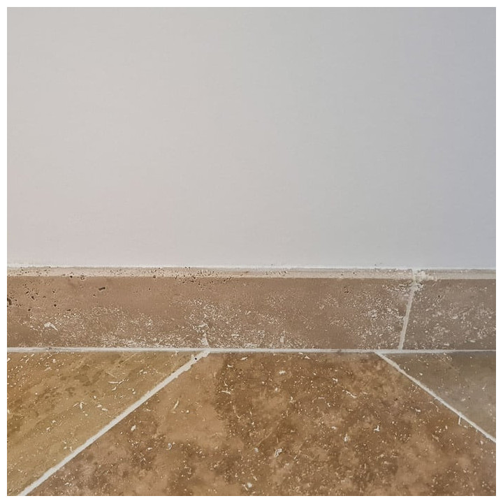 Plinthe en travertin : La Solution Idéale pour Votre Dallage