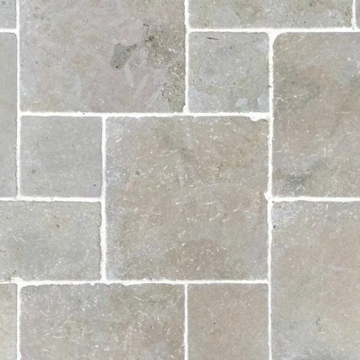 Dallage bâtisse vieilli clair Opus avec des joints blanc