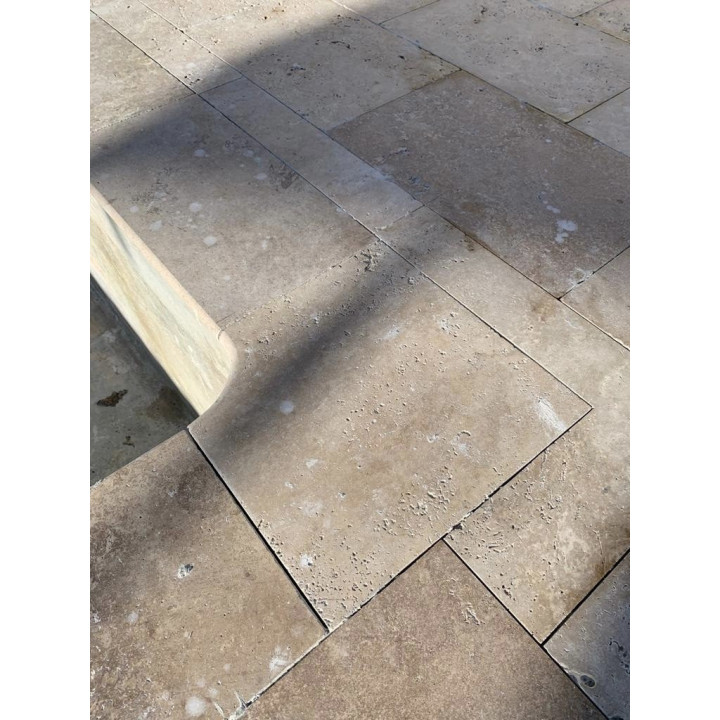 Angle rentrant mix pour margelle de piscine