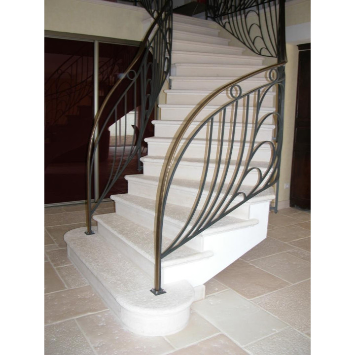 contremarche d’escalier 1/2 rond 3