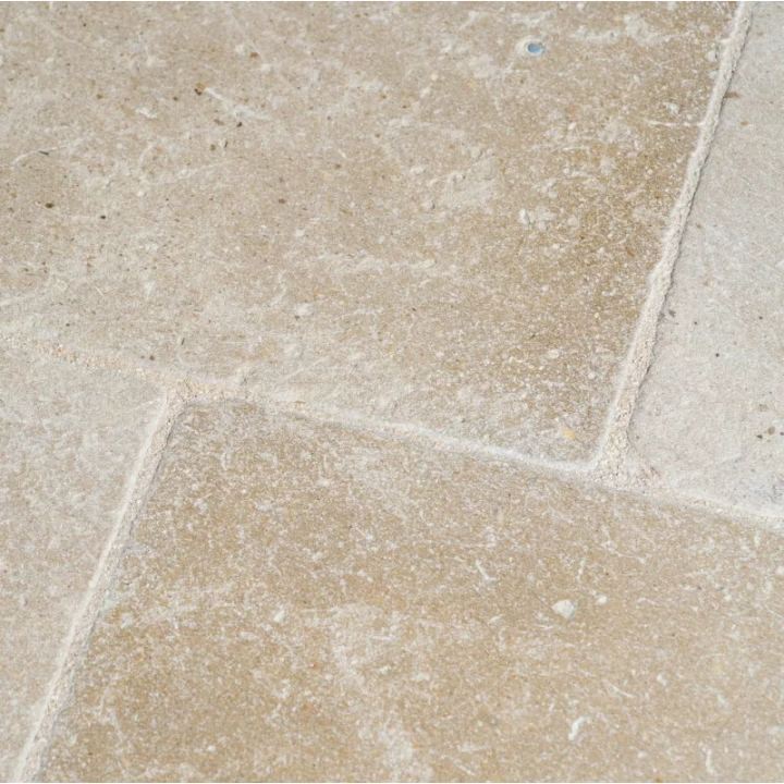 zoom d'une dalle bâtisse vieilli clair