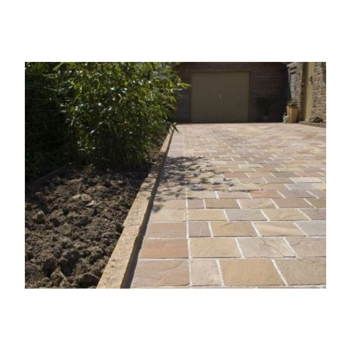 Bordure en grès brun