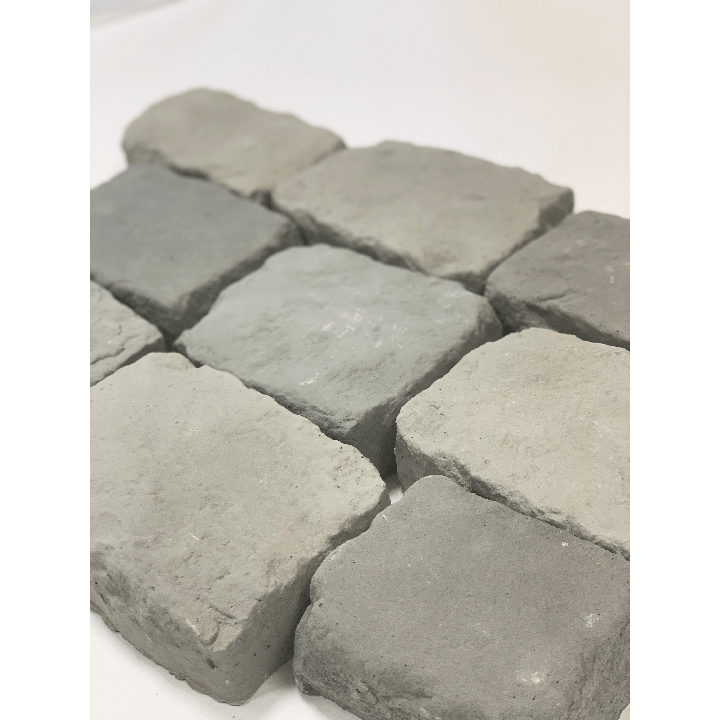 focus sur le pavé chantilly gris clair