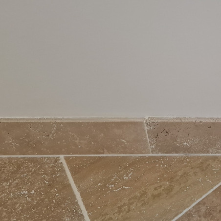 Plinthe en travertin light premier choix