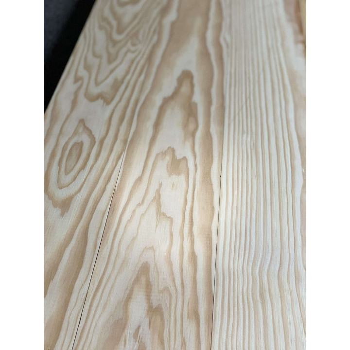 aperçu d'un parquet en pin massif