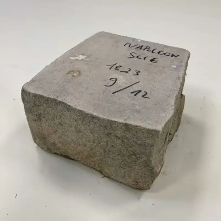 Pavé Napoléon scié