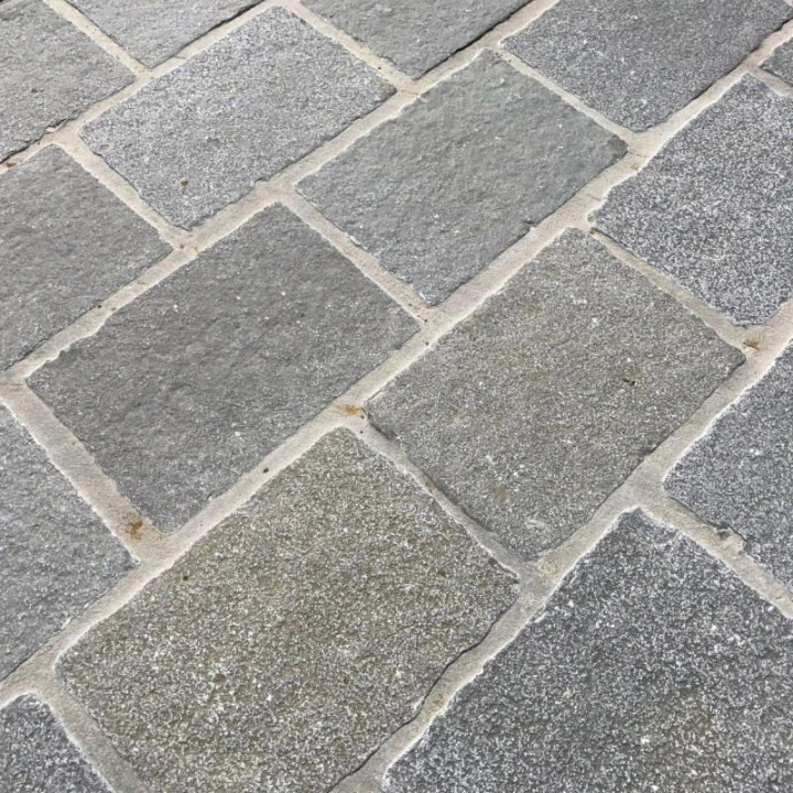 pavé écurie gris