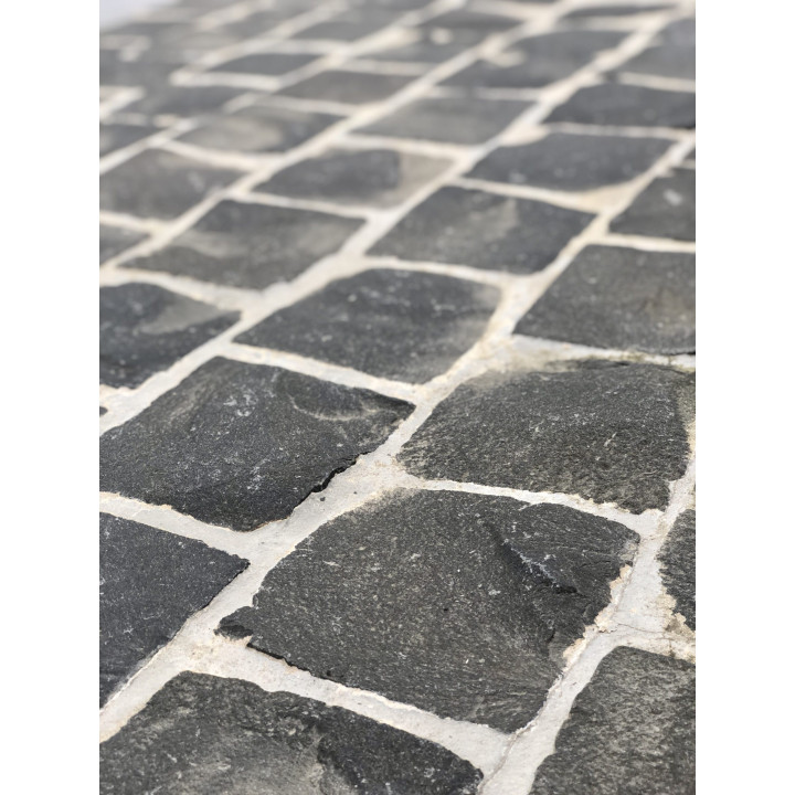 pavé gris anthracite en basalte