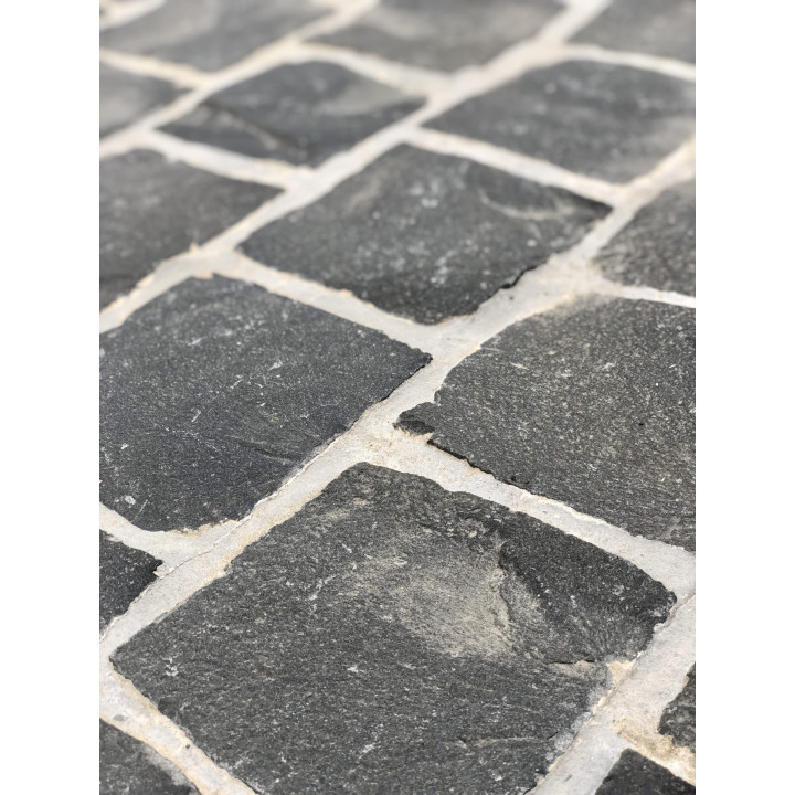 pavé basalte gris