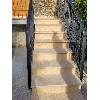 Marche en travertin light