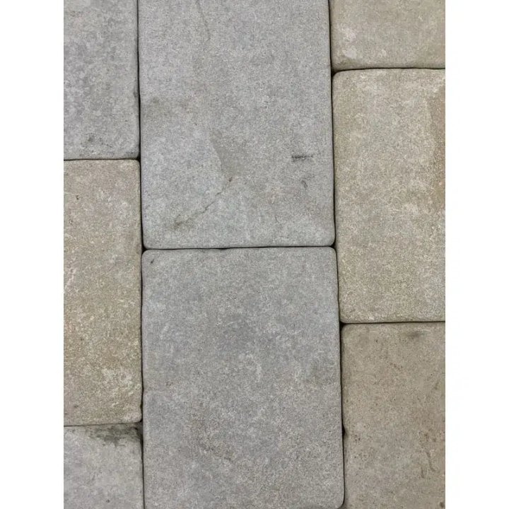 pavé clair vu de près