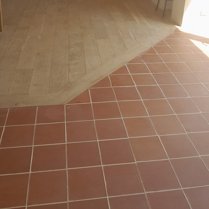 Pose de tomette lisse saumon