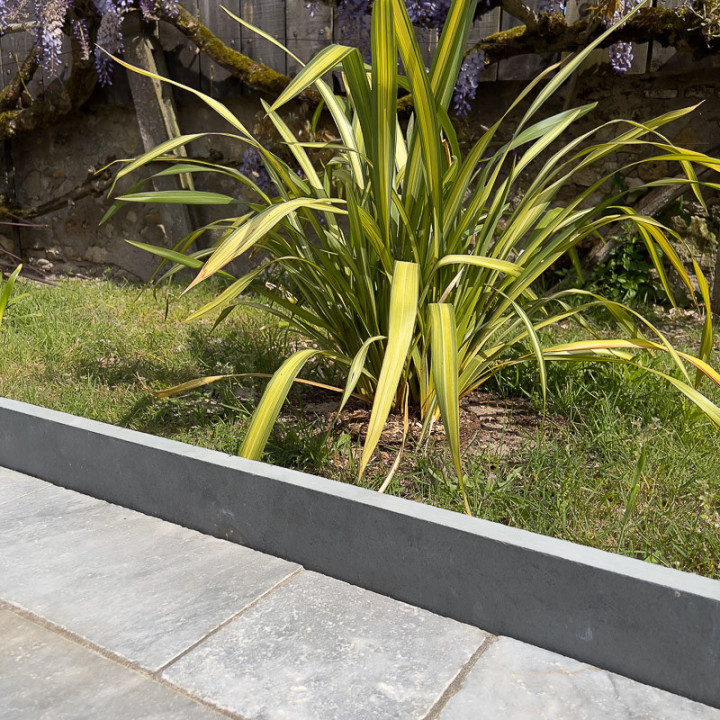 Bordure en ardoise d'1m de long
