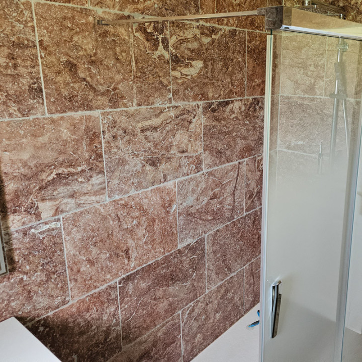 Carrelage en travertin rouge premier choix