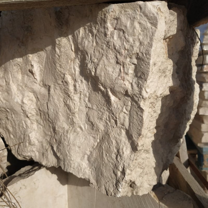 Zoom sur angle parement cremastern antique