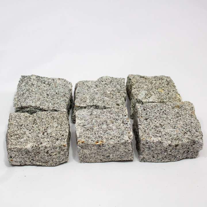 6 pavés granit gris sur fond blanc