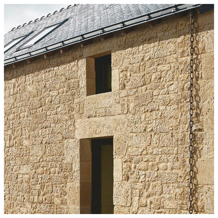 linteau manoir pierre ocre