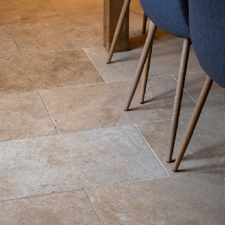 Échantillon de carrelage en travertin light (premier choix clair)