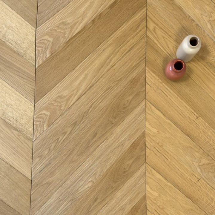 Parquet Point de Hongrie contrecollé chêne Premier choix