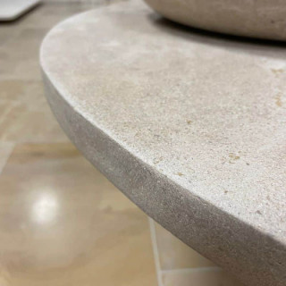 Marche en pierre du Nivernais - Nez abattu