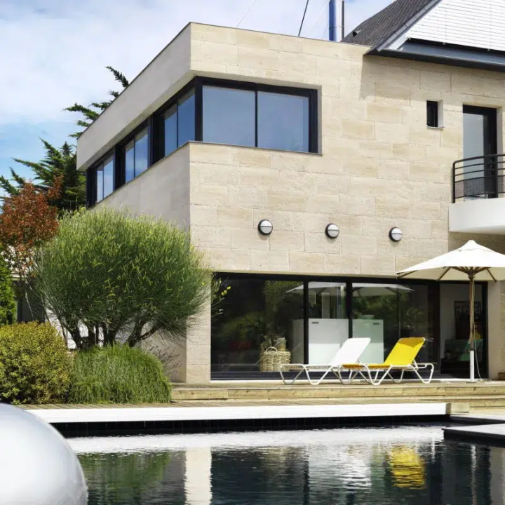 chainage d’angle parement brécy utilisé pour la façade d'une maison design