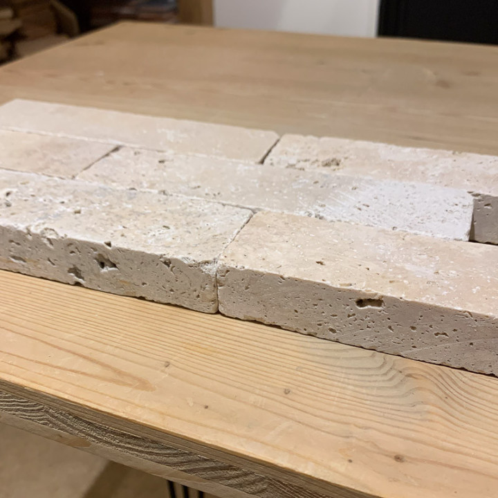 pave en travertin pose en quinconce décallée