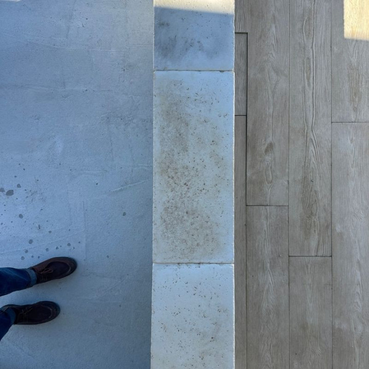 Dessus de mur effet naturel nuancé sur un mur