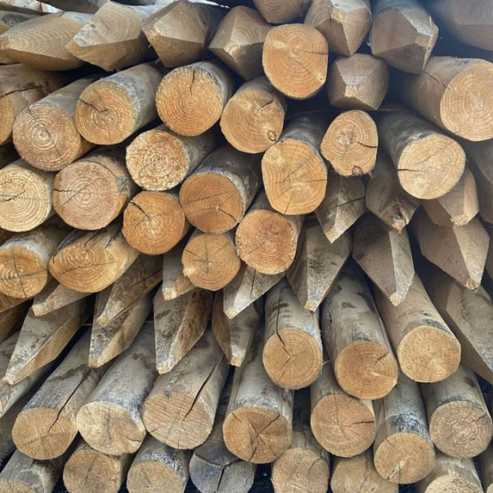 Piquets ronds sur palette