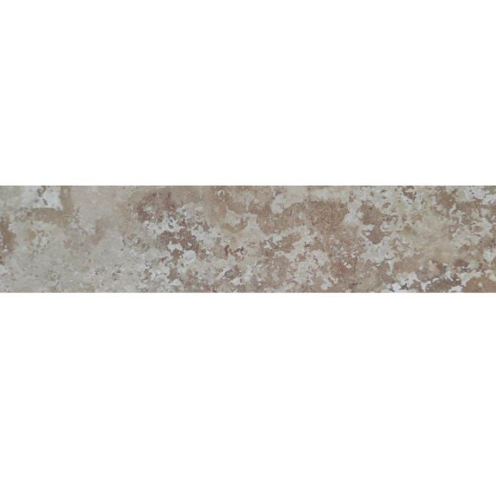 Plinthe en carrelage imitation travertin mix sur fond blanc