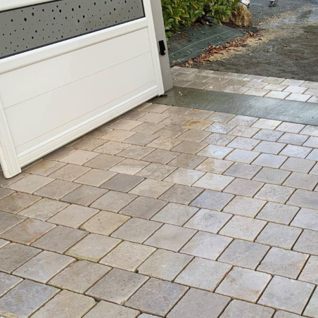 Pavé pour allée piétonne en pierre du Nivernais