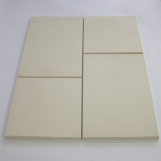 Packshot sur fond blanc du dallage en pierre océane