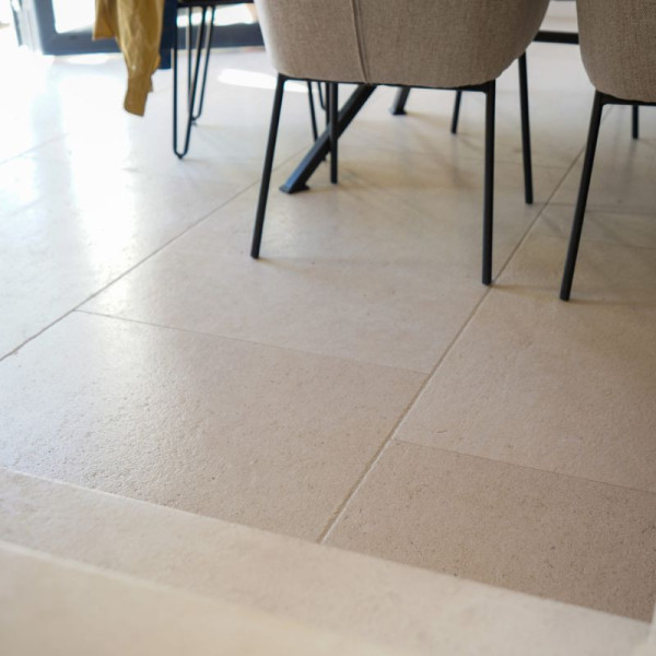 Dallages en pierre claire