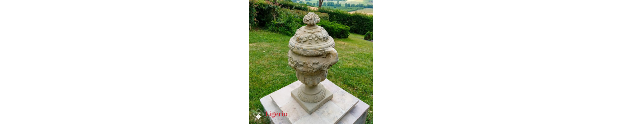 Pots à feu, urnes & ornements de pilier