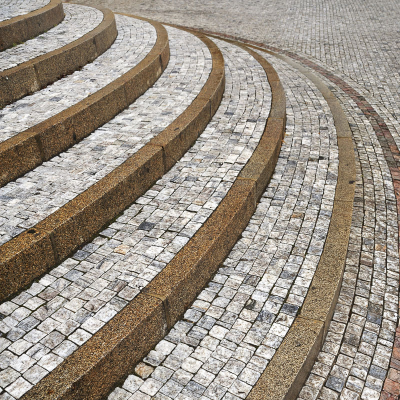 Escalier en pavé granit arrondi