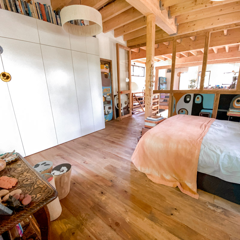 Parquet discount dans un atelier d'artiste