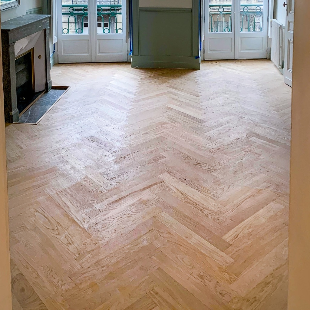 Gentilhommière Chêne petite largeur pose bâton rompu