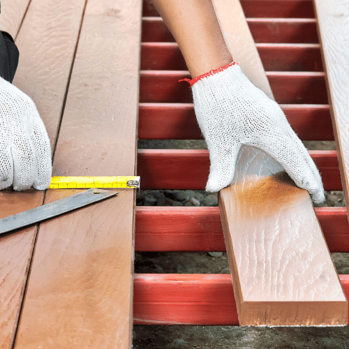 Pose d'une terrasse bois sur dalle béton : avec/sans lambourdes ?